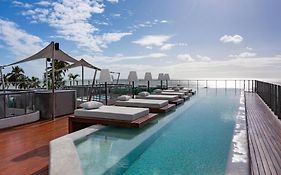 Setai Yacht Beira Mar